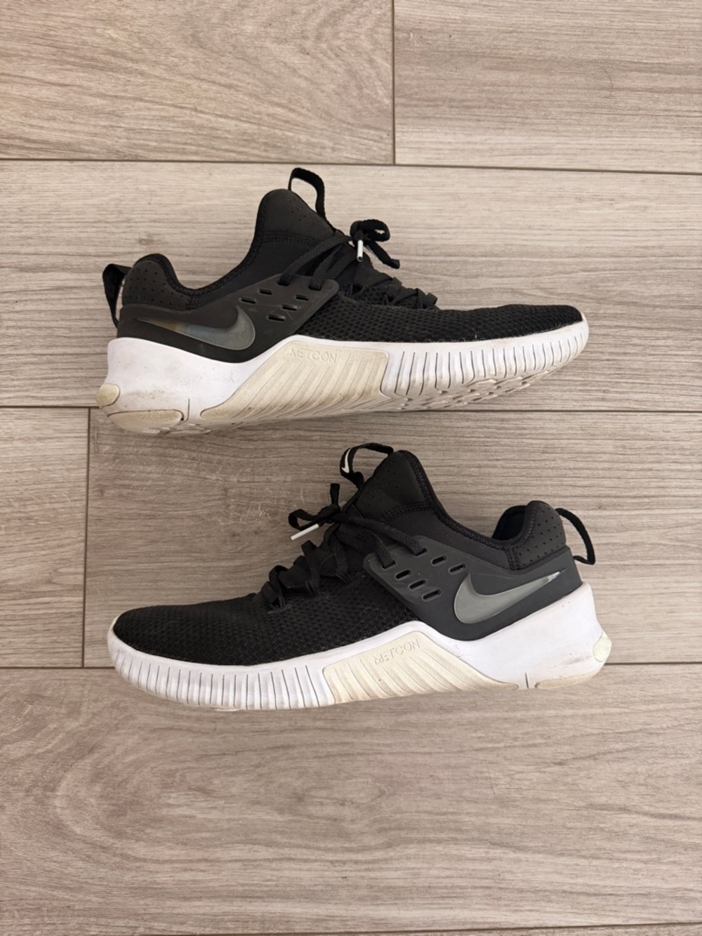 Nike Metcon - US 11.5 - (AH8141-001) - Black and White Training Sneakers